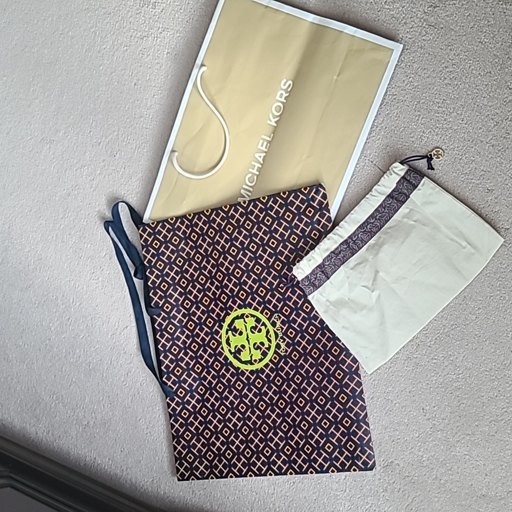 Shopping bags